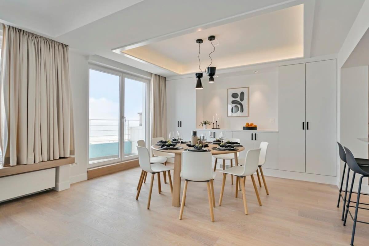 Huswell - Panoramic Seaview Apartment In 'T Zoute Knokke-Heist Esterno foto