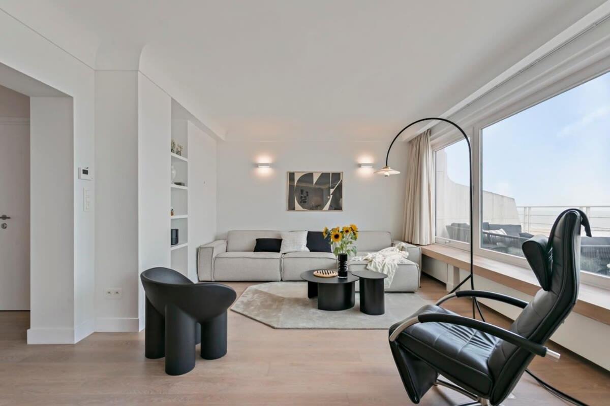 Huswell - Panoramic Seaview Apartment In 'T Zoute Knokke-Heist Esterno foto